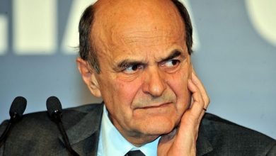 Photo of Bersani contro Renzi: “Fuori dal Pd solo con l’esercito”