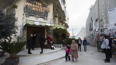 Photo of Bansky Hotel: a Betlemme la struttura con vista muro