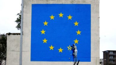 Photo of Banksy Nuovo Graffito sulla Brexit: l’opera apparsa a Dover