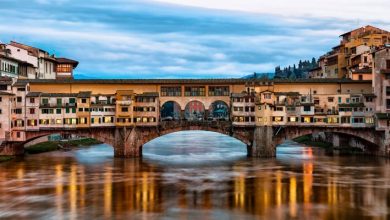 Photo of Selfie Nudi davanti a Ponte Vecchio a Firenze: ricercati i due uomini