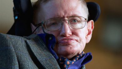 Photo of Stephen Hawking preoccupato dalle intelligenze artificiali