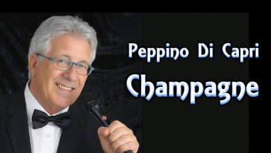 Photo of Peppino di Capri al San Carlo di Napoli per i 60 anni di carriera