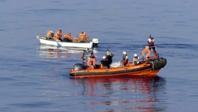 Photo of Barcone diretto a Lampedusa rifiuta aiuto dall’Aquarius