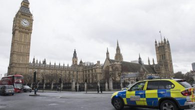 Photo of Auto contro il Parlamento a Londra